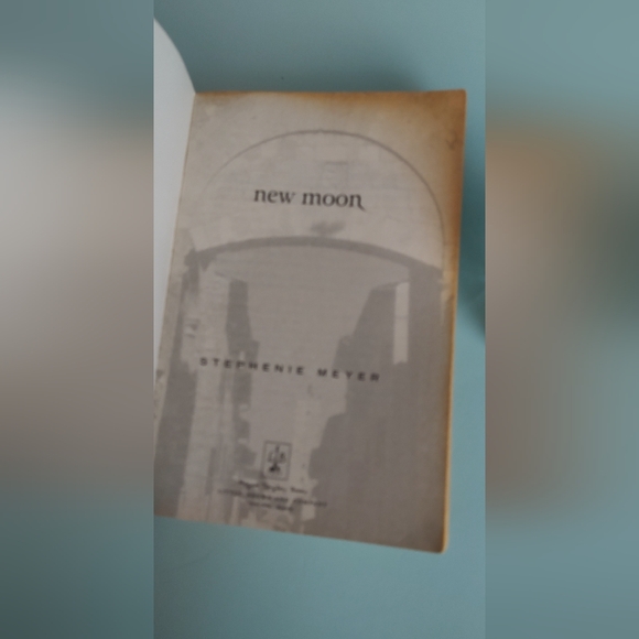 The Twilight Saga New Moon by Stephenie Meyer 2008 Trade Paperback) Good Cond. - Picture 4 of 4